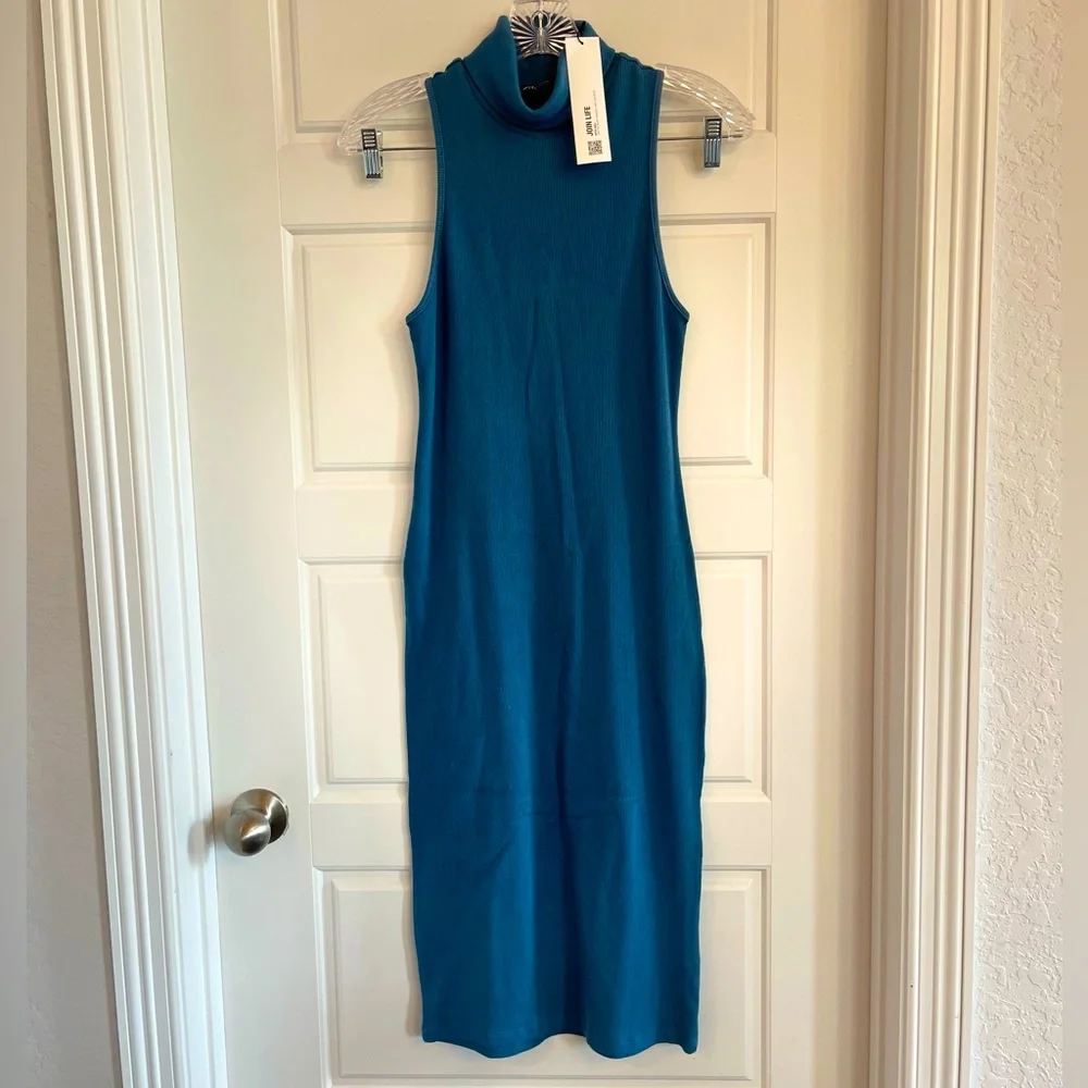 NWT Zara Woman’s Ribbed Midi Blue Dress Short Sleeve
Size: Small - Picture 1 of 8